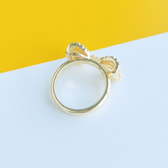 Krista Gold White Mix Bow Cocktail Ring Size 7 by Kendra Scott - Picture 4 of 4